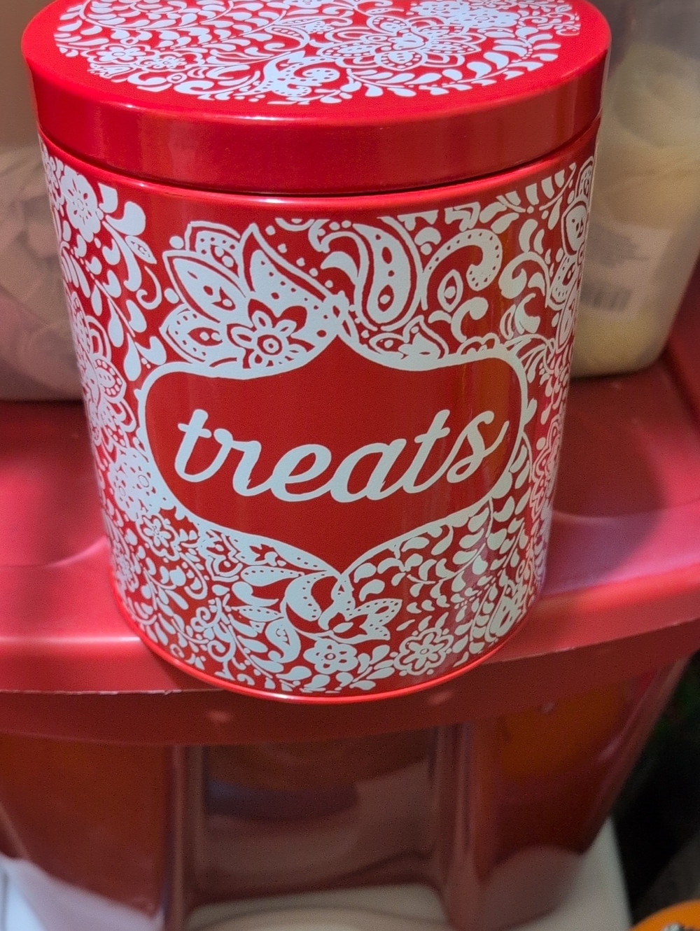 The Pioneer Woman  Bright Red Floral Pet Treat Tin Canister.. Beautiful